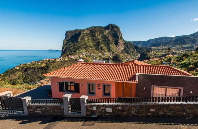 Edles Ferienhaus im Wandergebiet mit Postkarten-Ausblick