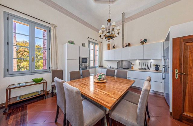 Private Villa in der Nähe von Venedig auf großem Grundstück mit Pool