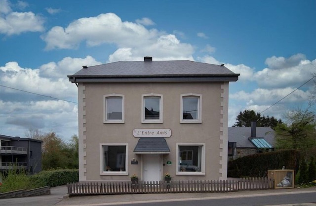 Geräumiges Landhaus in Waimes mit Sauna