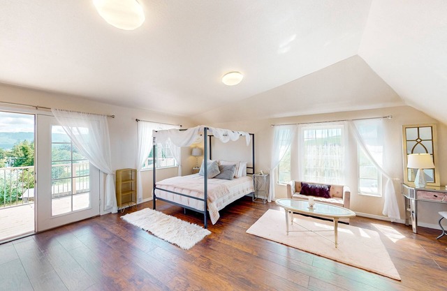 Elegant wine lover's acreage with patio, chef's kitchen, & AC - dog-friendly