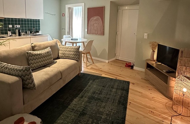 Elegante Apartamento,totalmente remodelado num típico Bairro de Lisboeta.