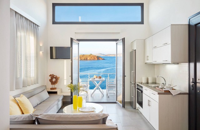 Eleia Seafront Villas