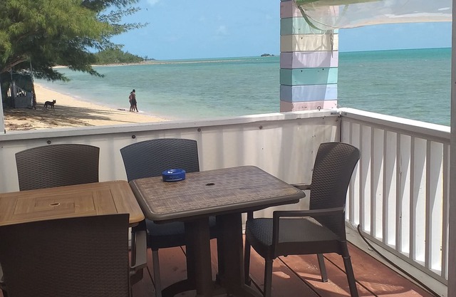 Eleuthera Island Villa 10 mins from the Airport, On the Beach