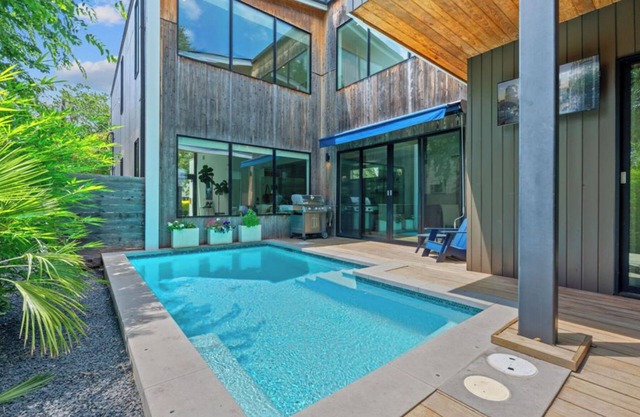 Elevated Luxury + Two Pools - Chelsea Oak Combo!
