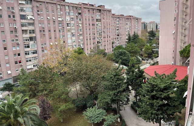 Elite & Peaceful Neighborhood in İstanbul Center!! Metro/ Metrobus / Bus 2 min!!