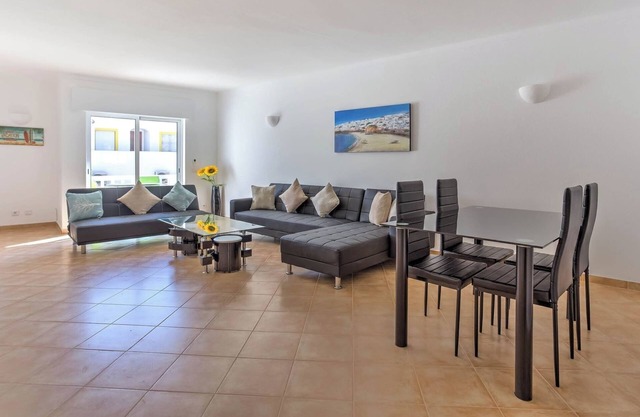 Elizabeth Modern Apartment in the Heart of the City