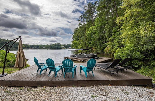 Elk Cove Cabin -Lakefront/Multi-Acre Privacy/Stunning Views/Boat Rental