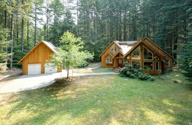 "Elk Hollow" Mountain Home in der Nähe von Mount Rainier und Crystal Mountain Skigebiet, WA