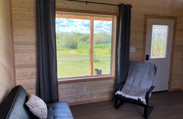 Elk Island Getaway! Rustic Cabin. Where peace and nature awaits you!