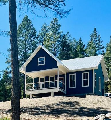 Elk Ridge Village 401B Cozy Cabin with views of Flathead Lake and the mountains