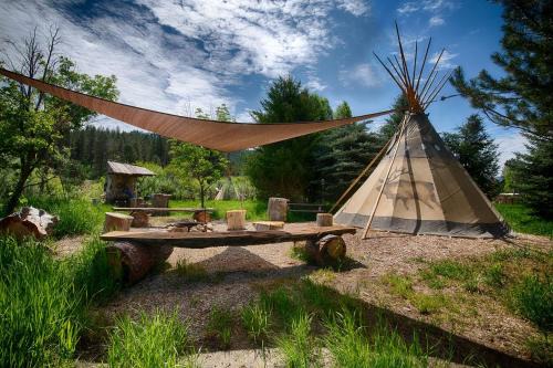 Elk Spirit Glamping Adventure in Garden Valley, ID