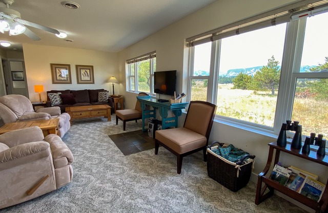 Elk Suite im Rocky Mountain Front Retreat: Bequem durch die Wüste