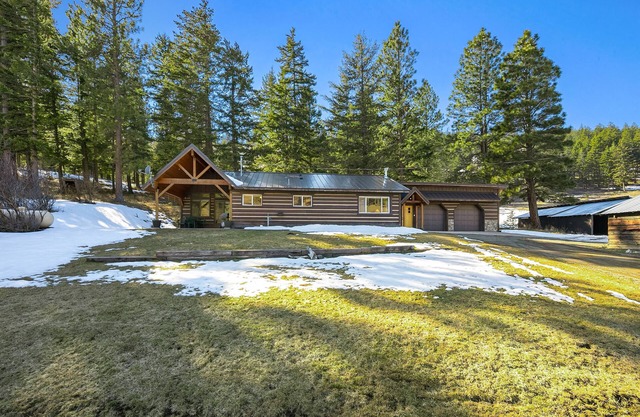 Elk Valley Retreat, Enjoy Nature and the Comforts of Home