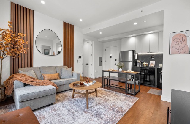 “Elm City” Retreat Near Yale, Parking, Gym, Downtown, Wooster Sq & Union Station