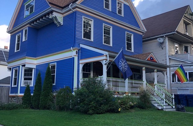 Elmwood Village, 5 min to Medical Campus, Pets welcome 25% Discount for 28+ days