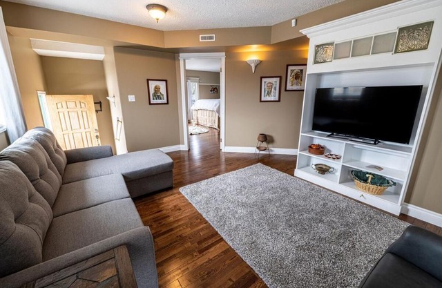 Elowen Suites Downtown