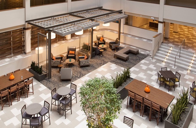 Embassy Suites by Hilton Bloomington/Minneapolis