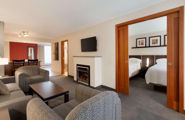 Embassy Suites Montréal by Hilton