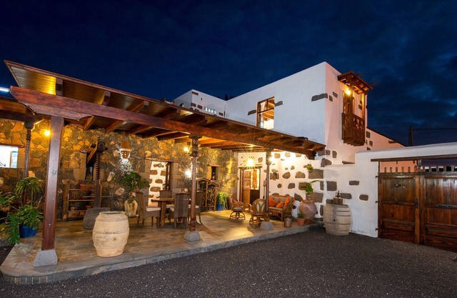 Symbolträchtige Garaday Haus in der Nähe von Timanfaya Naturpark der Vulkane, Strand