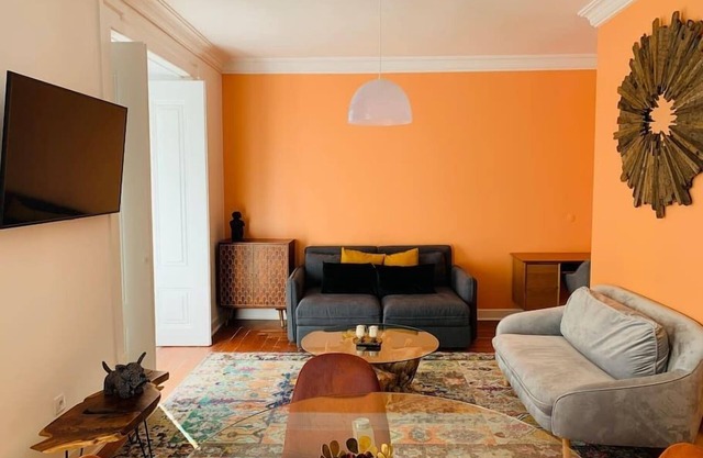 Emenda 2 - Spacious apartment in Chiado w/ parking
