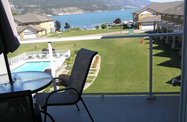 Emerald Beach Villas, Wood Lake Waterfront Condo