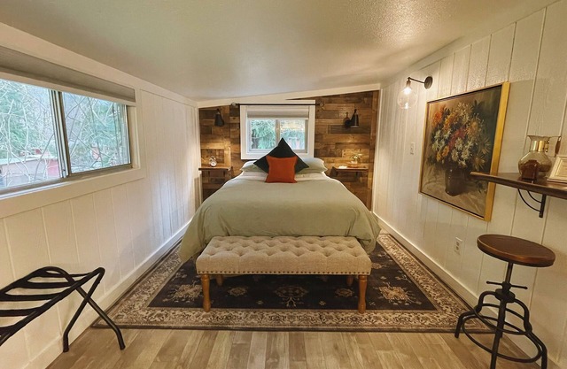 Emerald Valley Inn