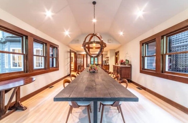 Emerson House Estate near Indiana Dunes