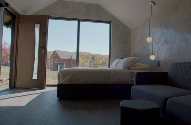 Emrose Luxury Cabins 5