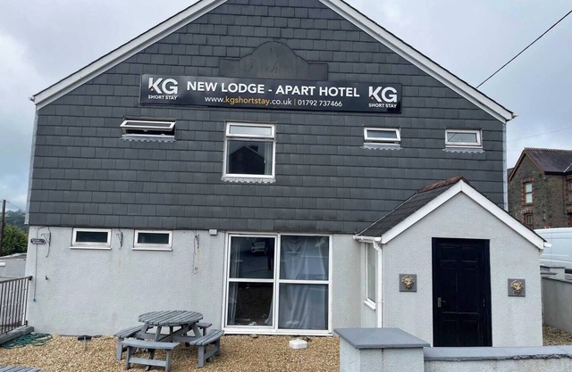 En-Suite Double Room, Microwave & Fridge, Parking