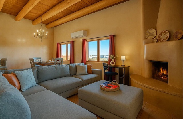 Encanto Casita steps away from Santa Fe Hot spring