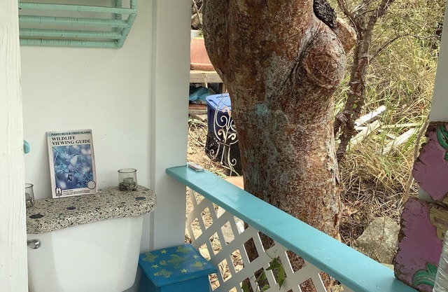 Enchanted hideaway for 2. Walk to beaches