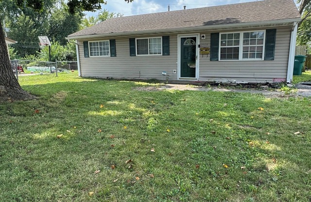Enchanting 2-bedroom house with AC in Saugetn10 Minutes from downtown St.Louis