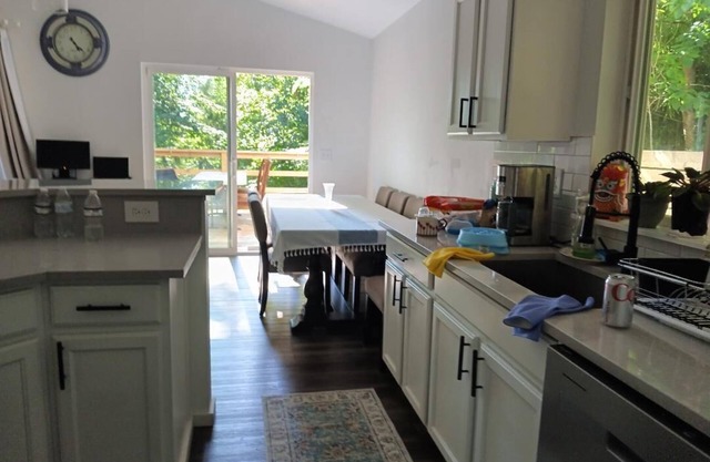 Enchanting 3-bedroom house with WiFi in Shelton