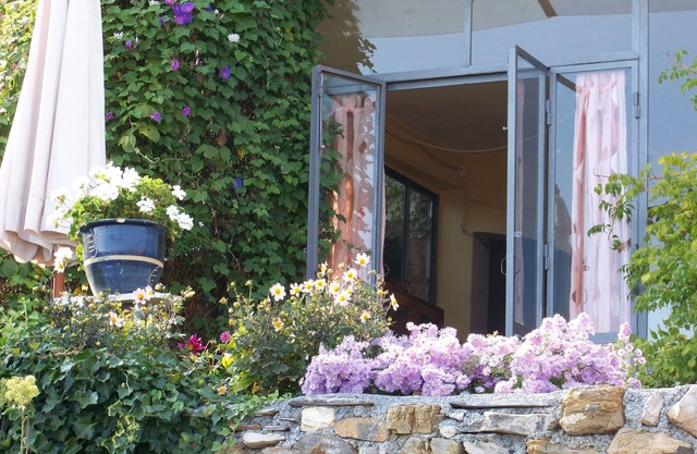 Art-Apartment mit Traumblick & Garten