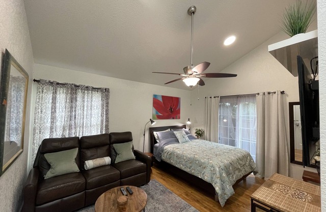 Enchanting Nest in Upscale Neighborhood