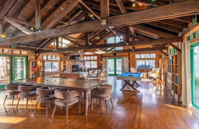 Enchanting Scenic Lodge | Lake Views & Hot Tub