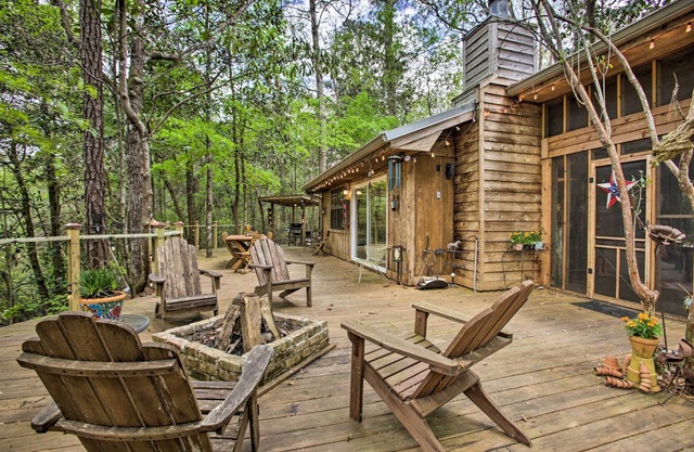 Enchanting 'Whitney Cabin' w/ Beach & Creek!