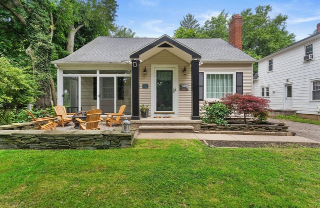 Luxury Design | Wlk to Lake Ontario | Irondequoit