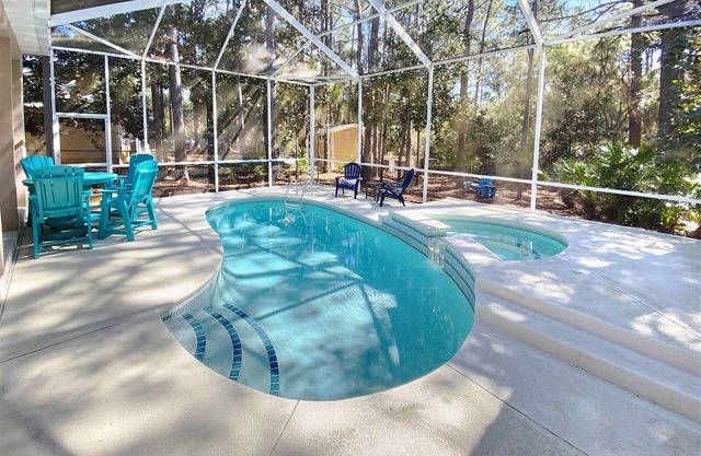 Geschlossener privater beheizter Pool - 4 Fahrräder - Aktualisiertes Zuhause - `Endless Summer`