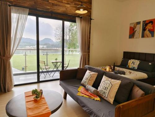 Encorp Strand Suite by Luvit Stay