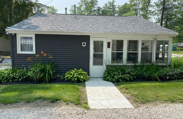 Endless Summer cottage walk to the GOTL strip