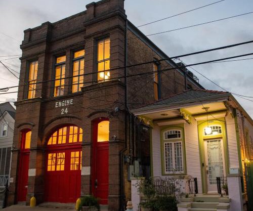 Engine 24 Firehouse Bed & Breakfast