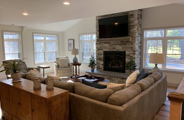 Enjoy 4 Seasons at Ossipee Lake, King Pine & other NH Ski Resorts
