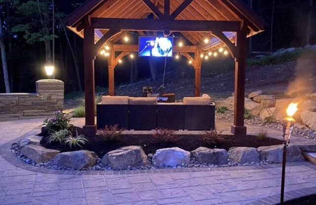 Enjoy a cozy, quiet spot off the main roads but close to hiking/biking trails!