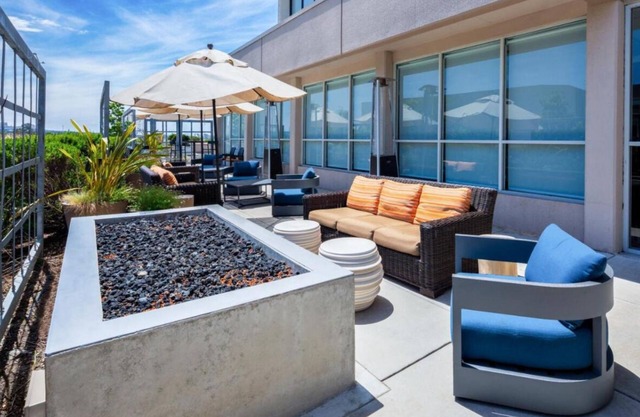 Enjoy a Hassle-Free and Suiting Stay! Parking, Pet-Friendly Property