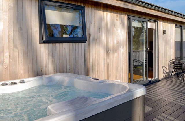 2 bedroom accommodation in Creetown