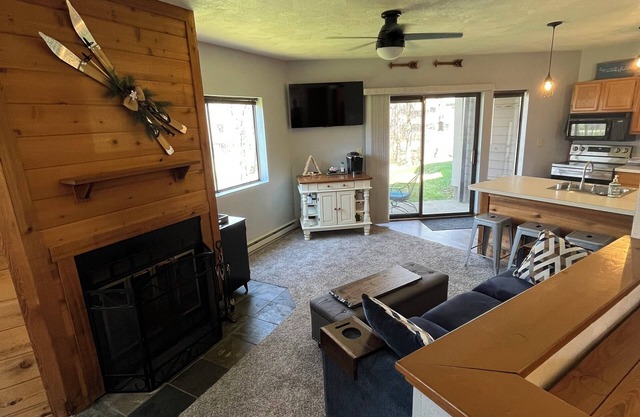 Enjoy all the Laurel Higlands has to offer! Skiing, hiking, biking…
