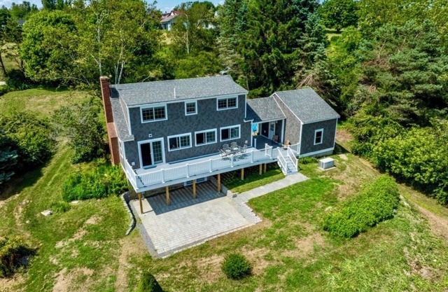 Enjoy coffee & sunrise on the fabulous waterfront porch at a Harpswell retreat!