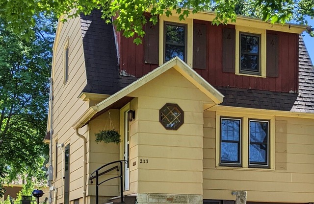 Enjoy entire home by the Iron Belle Trail for your Upper Peninsula Adventures!