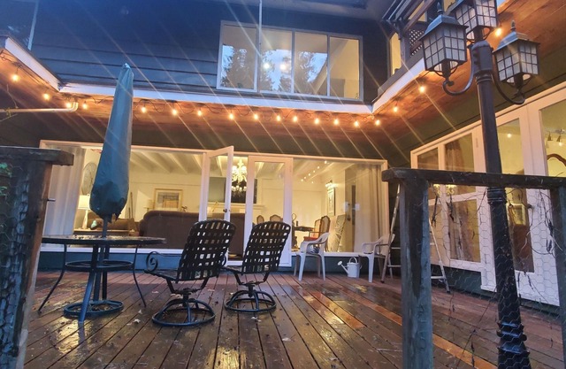 Enjoy in peace and a natural garden during your stay
